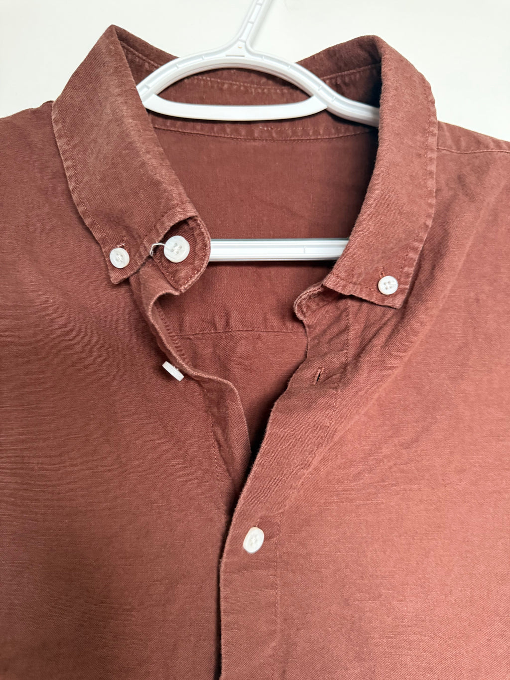 Men's Brown Button-Down Long Sleeve Shirt