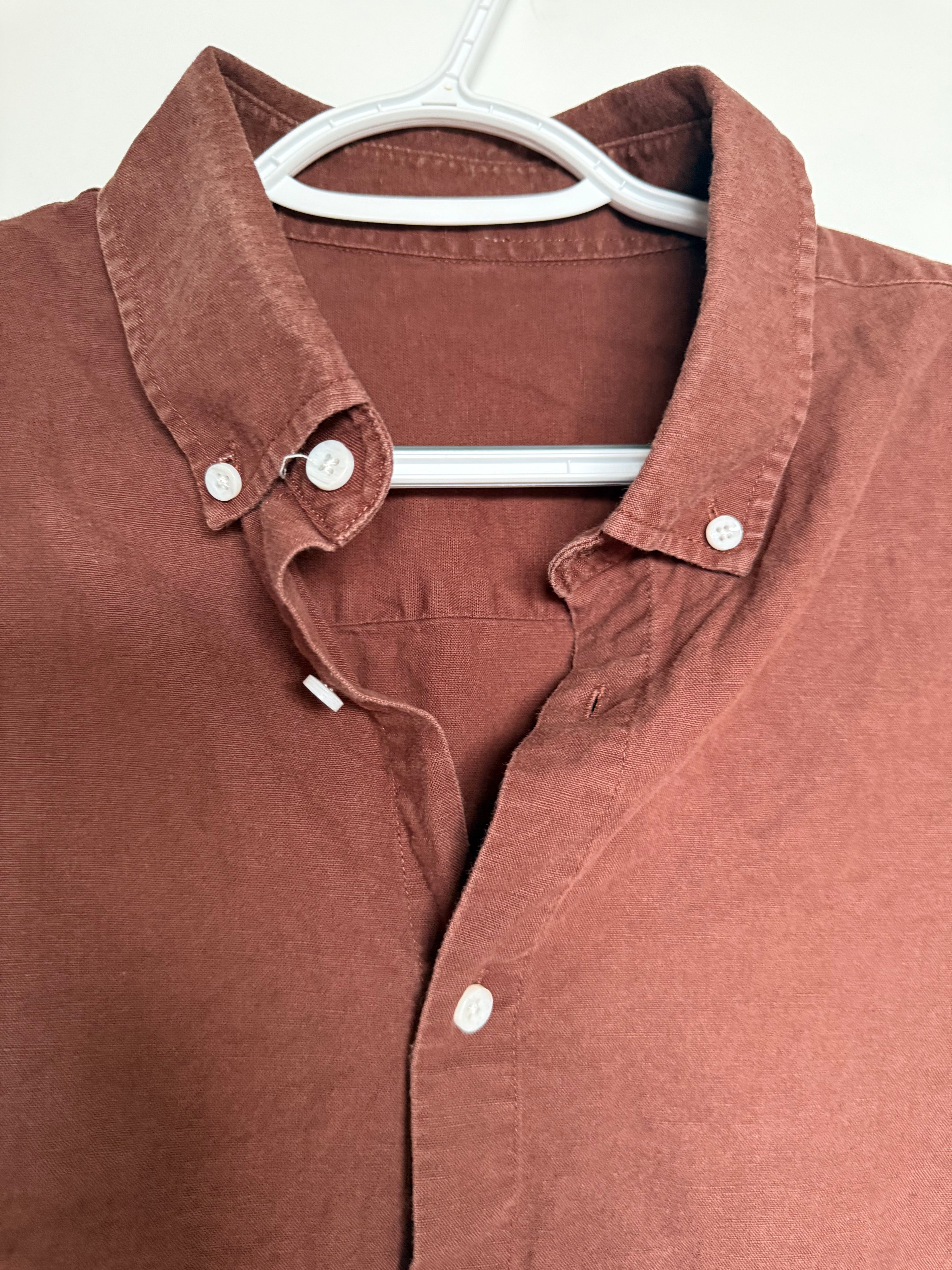 Men's Brown Button-Down Long Sleeve Shirt