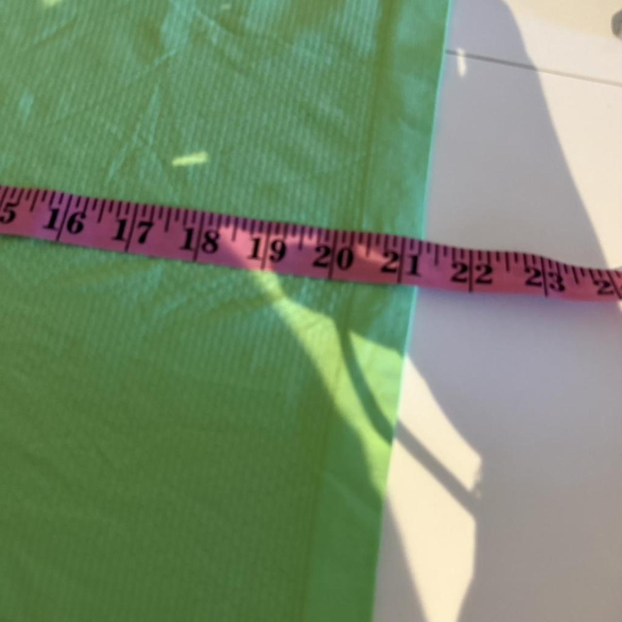 Lululemon Swiftly Tech Racerback Tank Top 2.0 - Race Length Top in color Scream Green Light | Size 10